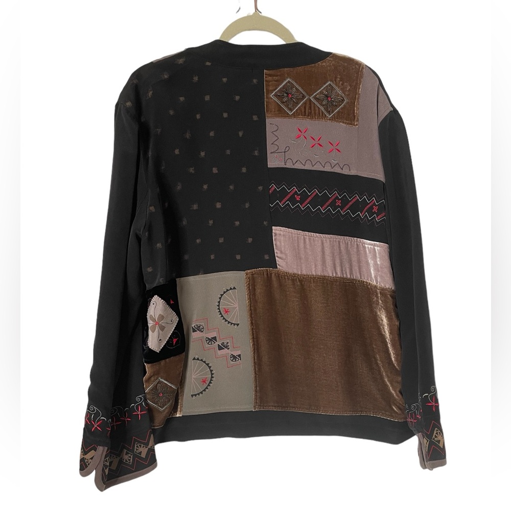 Chico’s Mixed Media Lined Jacket Silk, Velvet, Embroidered Sz 2 - Picture 3 of 8